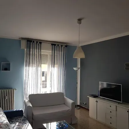 Casa Elisa Ottima Posizione E Parcheggio Gratuito 公寓 韦尔巴尼亚