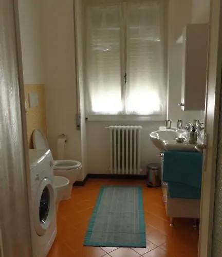 Casa Elisa Ottima Posizione E Parcheggio Gratuito شقة فيربانيا